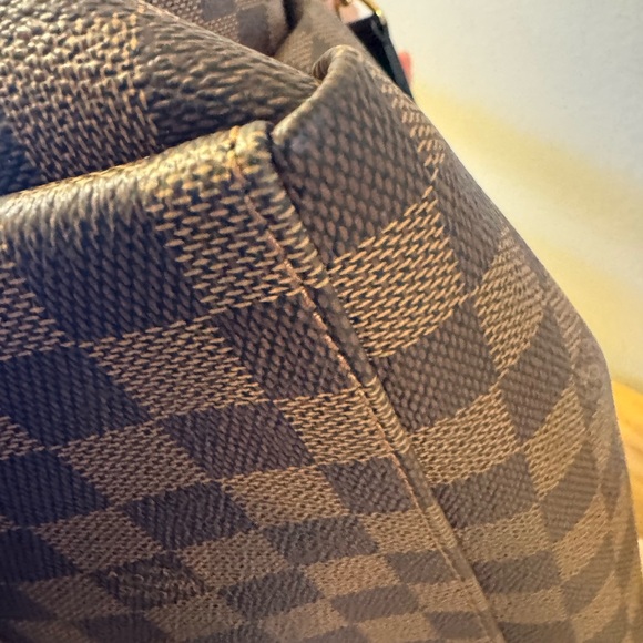Authentic Louis Vuitton Odeon Tote MM in Damier Ebene - Picture 7 of 12